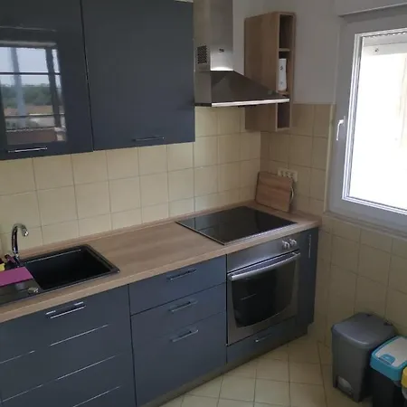 Apartment Apartman Mila *